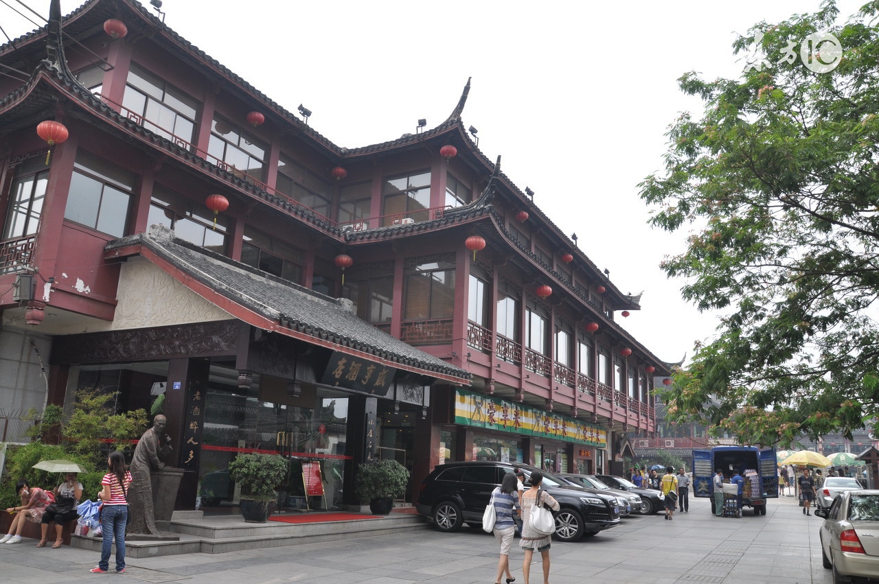 故事：富商家少爷偷了寺院的宝贝拒不承认，师傅们限三日内归还，不然就有祸事发生