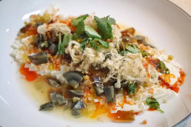 美味可口的皮蛋豆腐凉拌小贴士,又到夏天了各种小吃