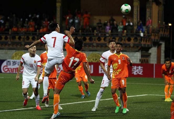 与足球相关的东西,足球常识100条足球专用术语