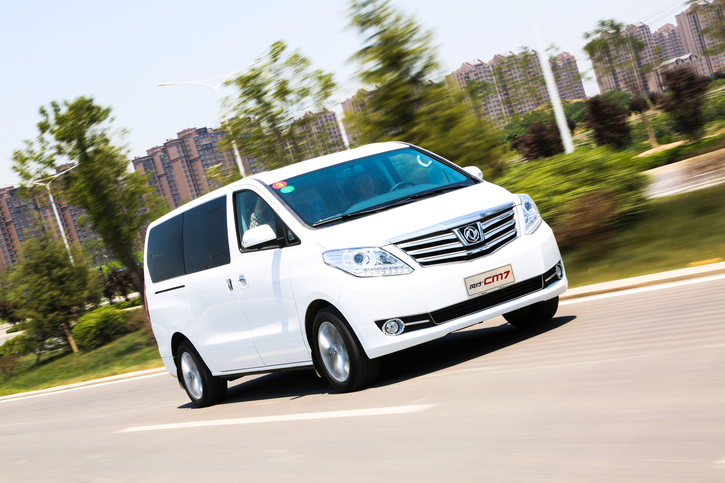 有哪种车后排可以放平睡觉,这款车的后排到底有多舒适