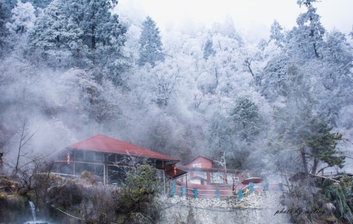 穿上这些夏日出游美搭，分分钟美过《花儿与少年》的江疏影、娜扎！最后一套简直美破天际！