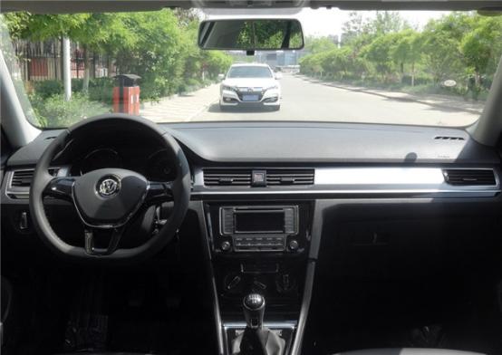 2017款一汽大众宝来，经典车型换新颜，都市硬汉无惧挑战