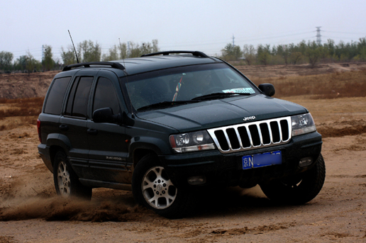 14年的jeep进口大切诺基,12年jeep大切诺基老改新