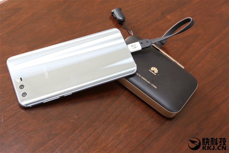 华为随行wifi3优缺点,华为移动路由器和随行wifi3哪个好