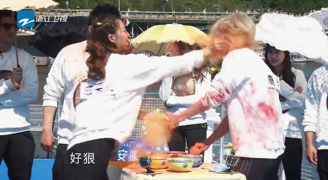 奔跑吧鹿晗郑恺撞门是哪一期,奔跑吧第一季迪丽热巴古堡