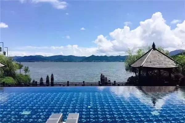何必去马代，宁波这些美到窒息の无边泳池，就能让你一秒入海，即刻度假