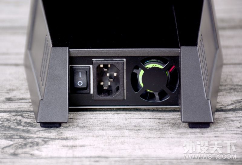 这才是游戏手机该有什么样的样子,微星宙斯盾钛3主机