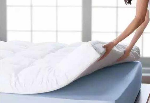 床垫膜要撕掉吗有必要去甲醛,梦思床垫的膜要不要撕掉