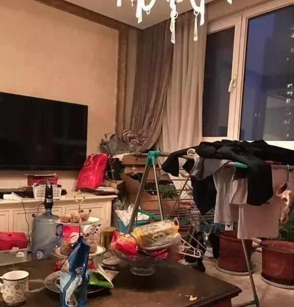公婆太邋遢,夫妻家收垃圾屋子很脏