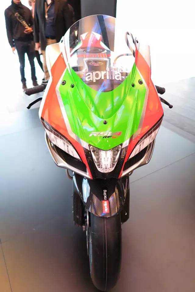 新款rsv4赛道测评,rsv4最接近赛道技术车型