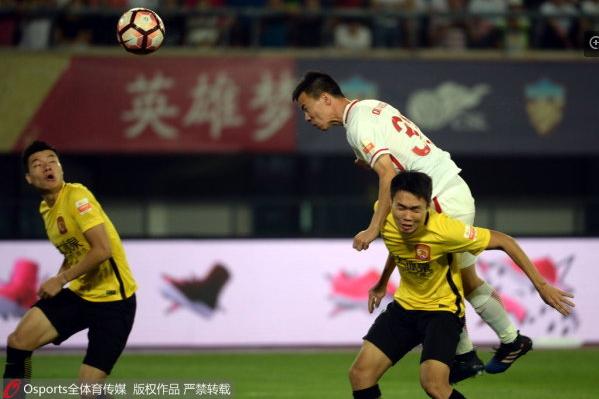 他曾是广州恒大的挚爱但今夜他这样回报广州球迷