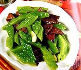 苦瓜炒猪肝的功效窍门视频,苦瓜炒猪肝最正宗的王刚做法