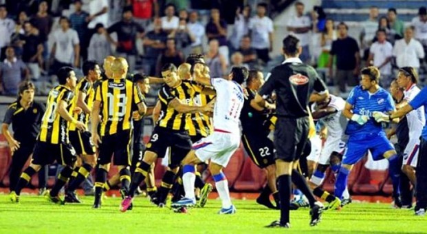 足坛奇葩事件视频,足坛奇葩的怪事