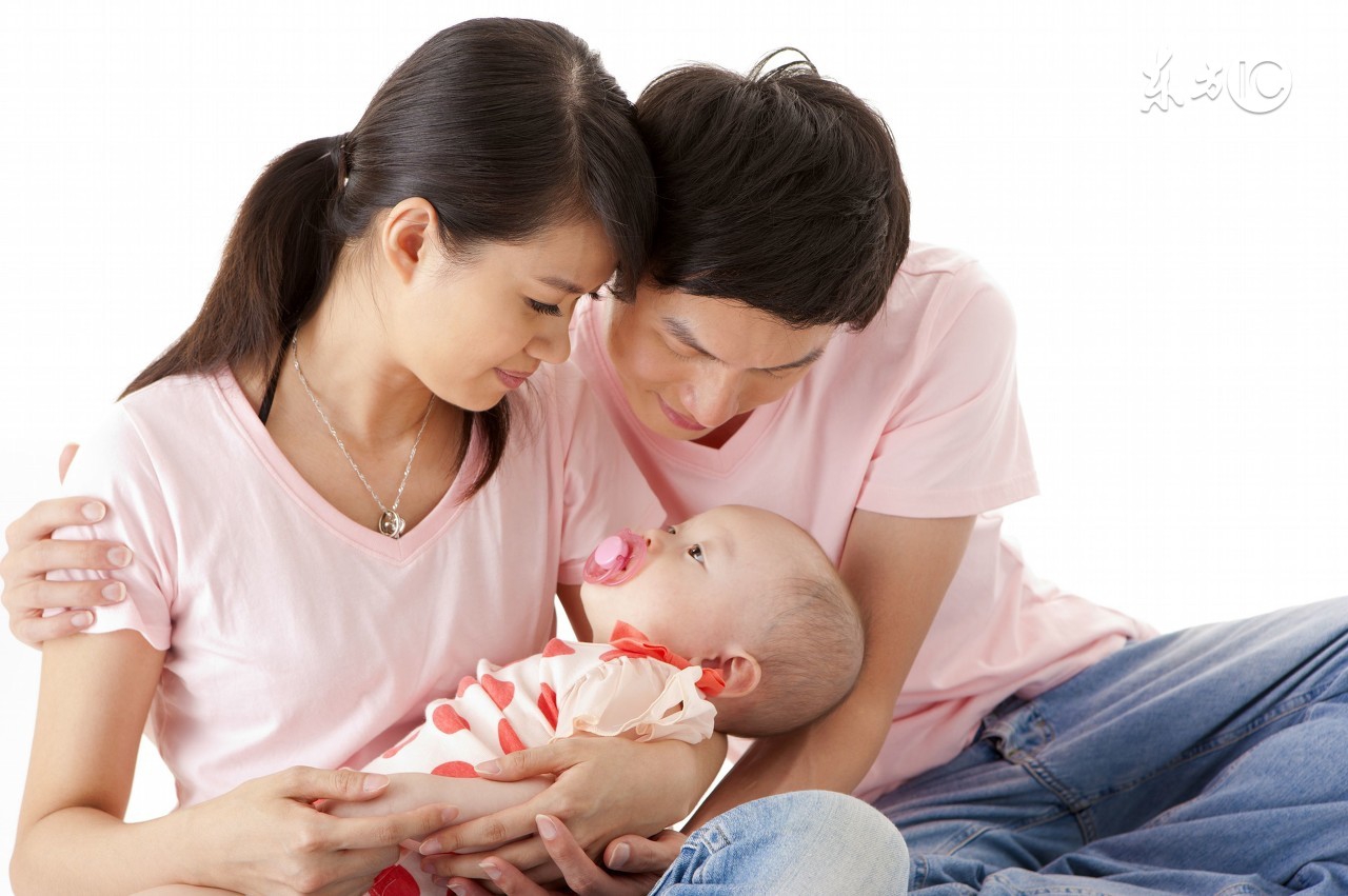 怀孕羊水少保胎成功,怀孕羊水破了要生了老公心疼