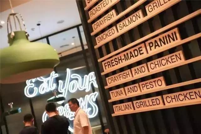 肯德基新品变绿,肯德基颜色变化