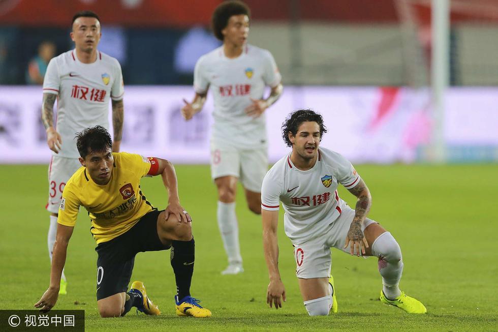 他曾是广州恒大的挚爱但今夜他这样回报广州球迷