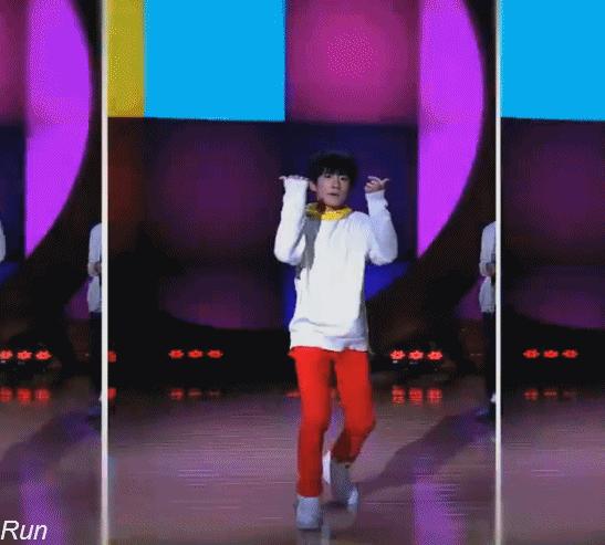 荷尔蒙和易烊千玺,易烊千玺野性荷尔蒙视频