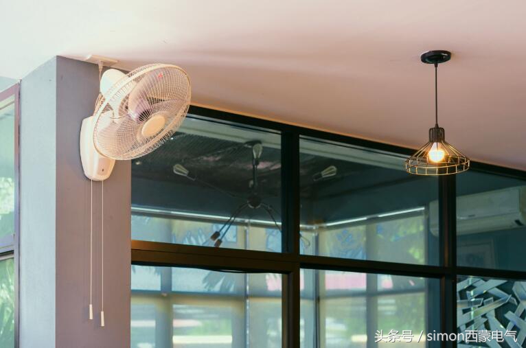 家里必备小夜灯颜值高还实用,纳凉神器随身