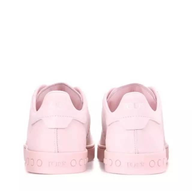 杨幂的最近穿的运动鞋,杨幂穿的薄荷绿运动鞋