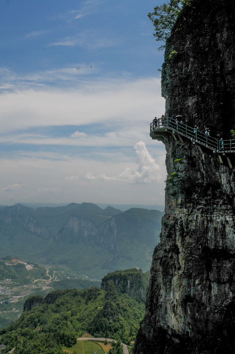 恩施大峡谷落石砸死游客,恩施大峡谷落石砸人