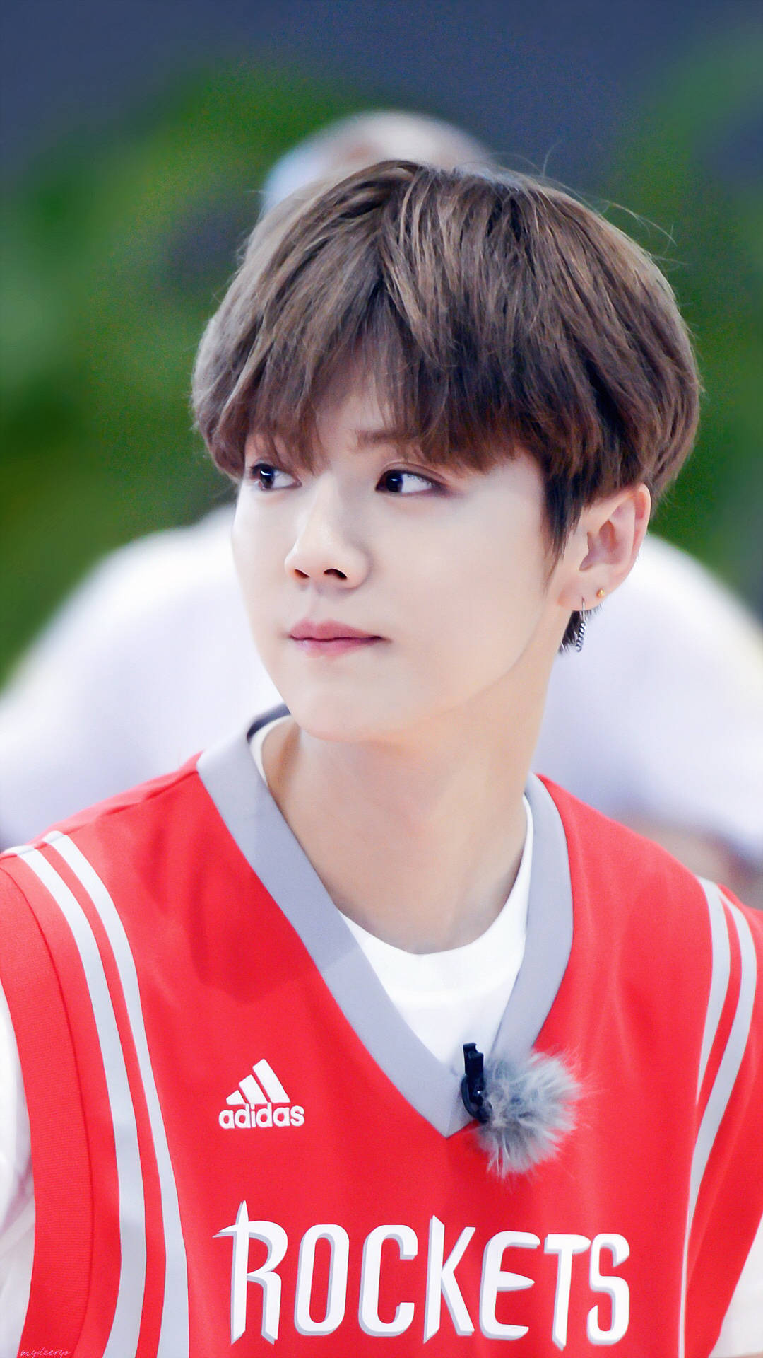 约吧大明星鹿晗出场,约吧大明星鹿晗打篮球