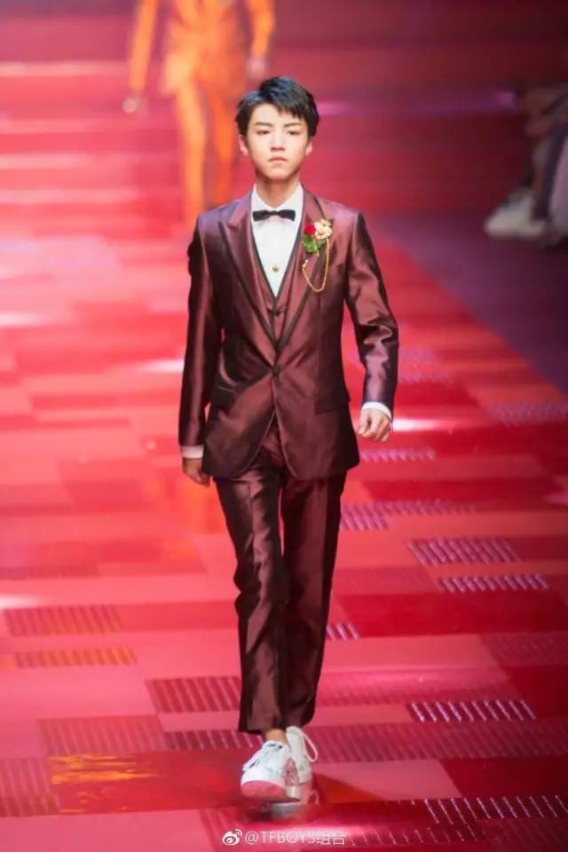 lv男包经典款,lv十大经典包款男款