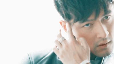 有美人沟的演员都大火，在剧中美人沟都散发魅力，来比比胡歌和易烊千玺的谁帅，看看谭松韵和朴信惠的谁美