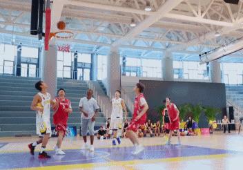 约吧大明星鹿晗出场,约吧大明星鹿晗打篮球