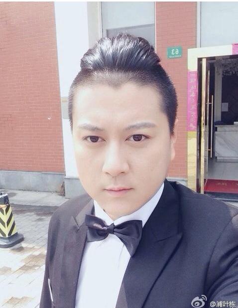 周星驰电影吴孟达被雷倒的场面,周星驰吴孟达审死官片段