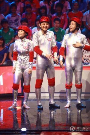 大张伟为什么爱穿低裆裤,大张伟为什么一定要穿大裆裤