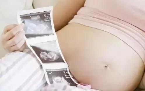 孕妇为什么做b超要照眼睛,孕期b超没见出血但又有血