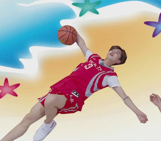 鹿晗喜欢的足球明星,鹿晗篮球球技
