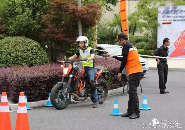 15款ktm690试驾,试驾KTM690Duke