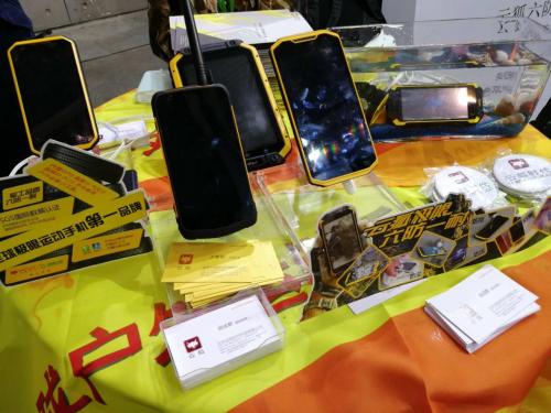 把烦恼带出去把快乐带回家,把烦恼送出去把美好带回来