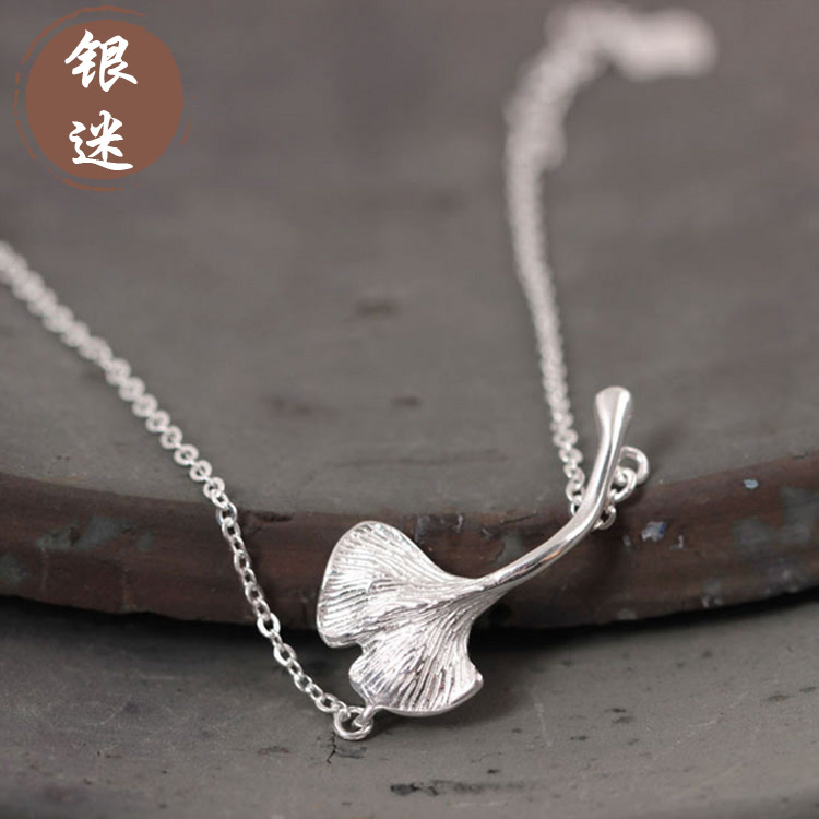 小仙女也能攻气十足，迪丽热巴这些配饰一秒切换造型！