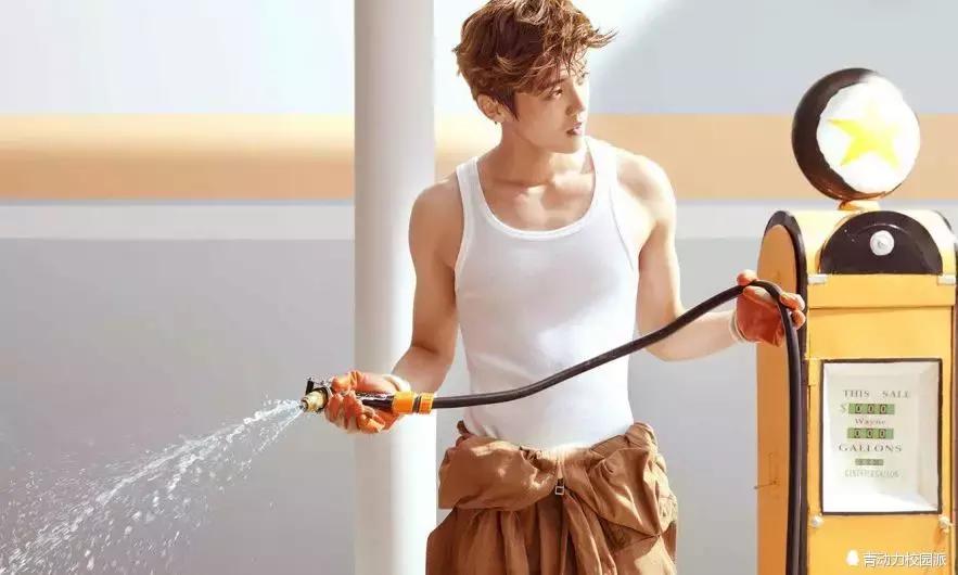 鹿晗邓超练肌肉,邓超暴瘦如柴视频