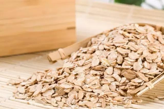 都说粗粮好粗粮到底该不该吃,都说燕麦是健康食品好在哪里