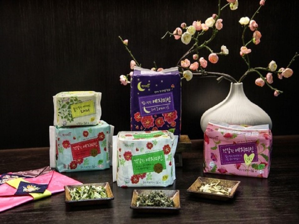 月经刚完几天有异味是怎么回事,月经刚完有点异味和灼热感