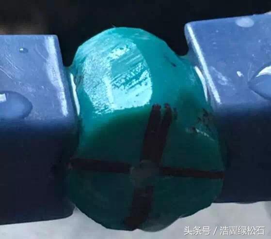 绿松石竟然两半了!到底是钻头太烂,还是手艺太差?