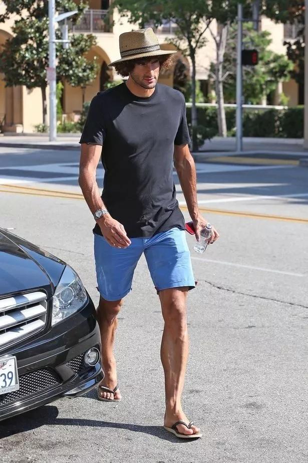 曼联喜迎开门红,红魔曼联贺炜