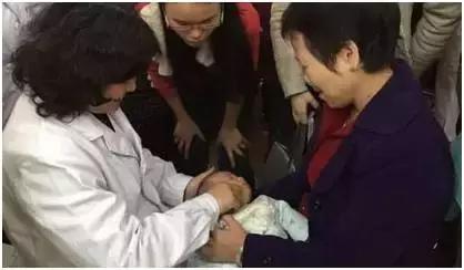 斜颈如何早发现,儿童斜颈怎么发现