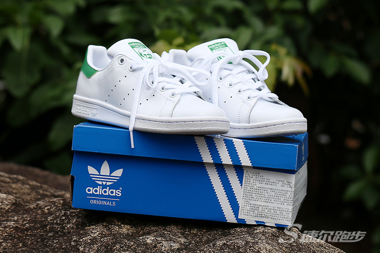 阿迪达斯stansmith辨别真假,阿迪达斯smith怎么辨别正品