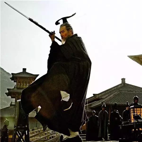 于和伟剧里霸气走路,于和伟经典步伐