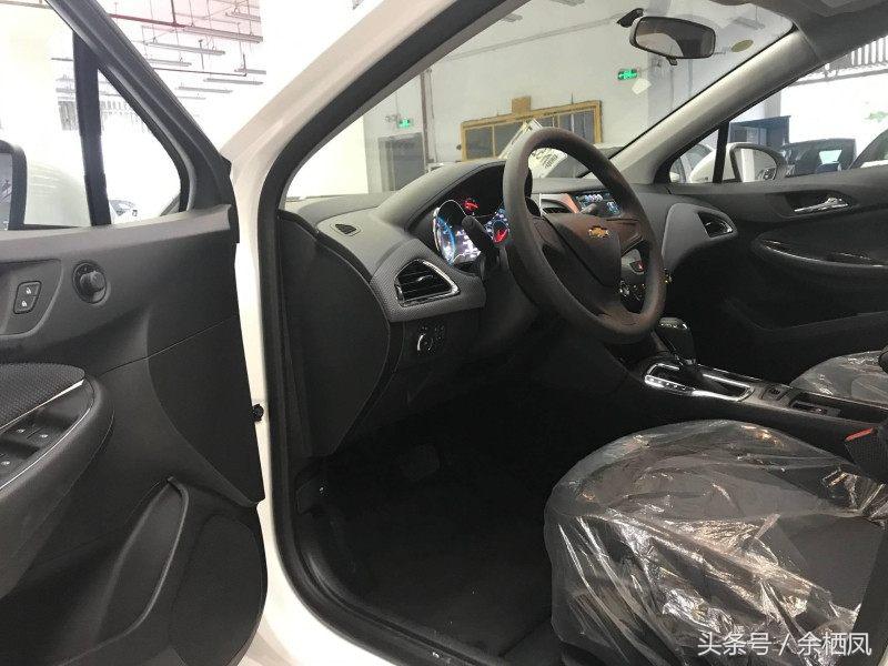 老款经典科鲁兹到底能不能买,2018新款科鲁兹与老款差异