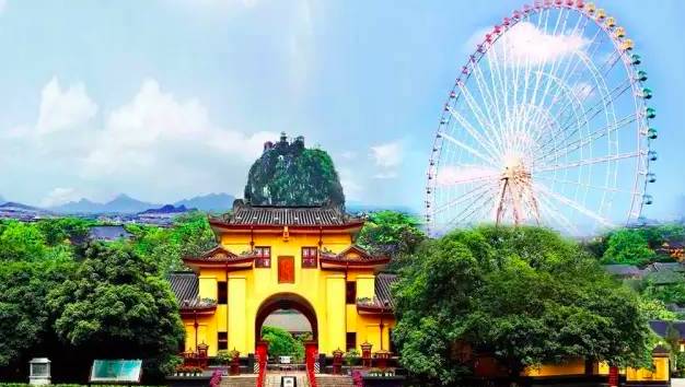 南宁适合晚上去的摩天轮,广西海边摩天轮