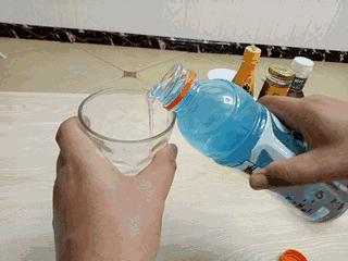 史上最走肾饮料测评！炸裂了膀胱，粉碎了味蕾