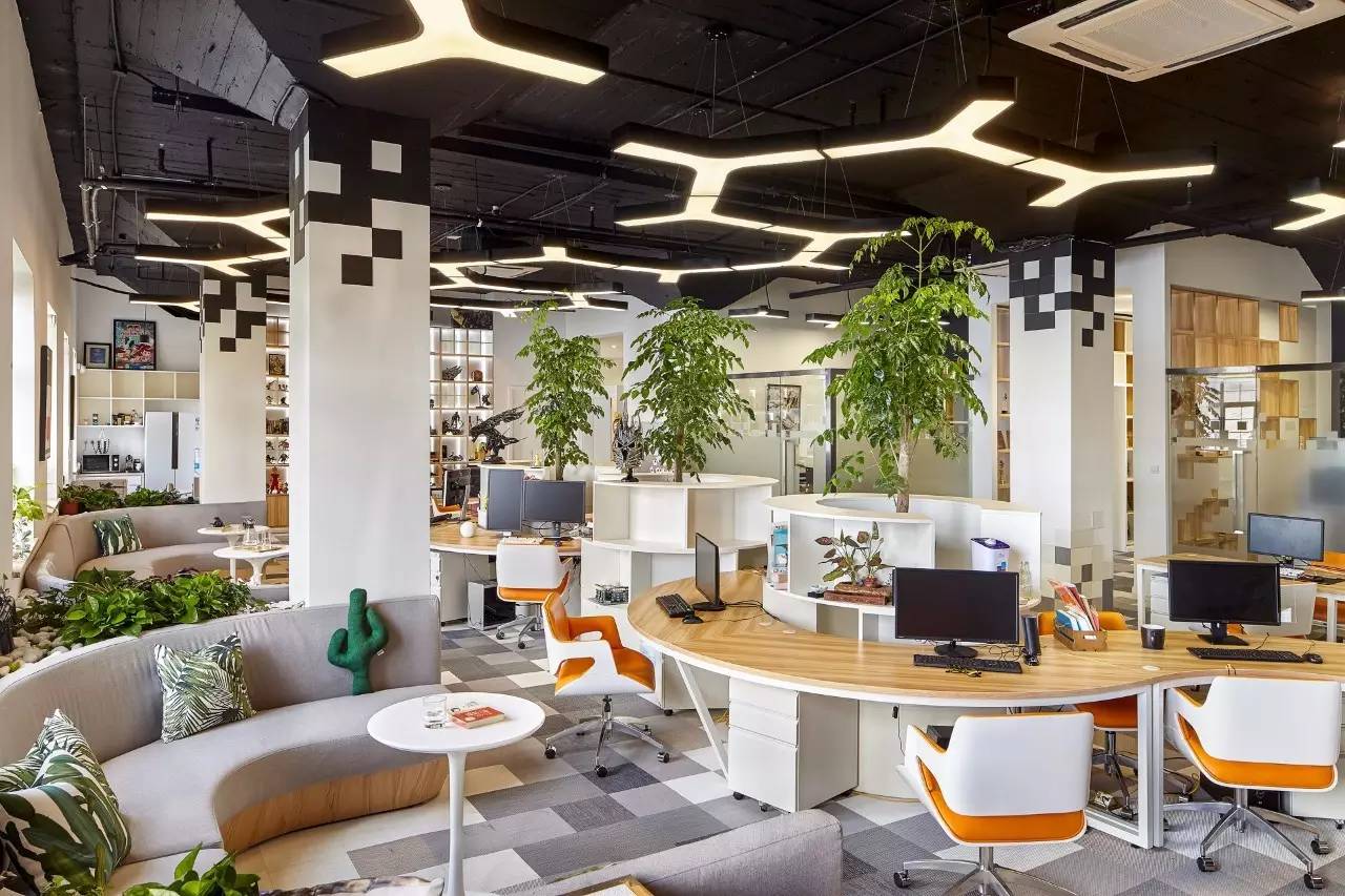 爱情公寓里面的角色都是什么工作,爱情公寓主角的工作到底是什么