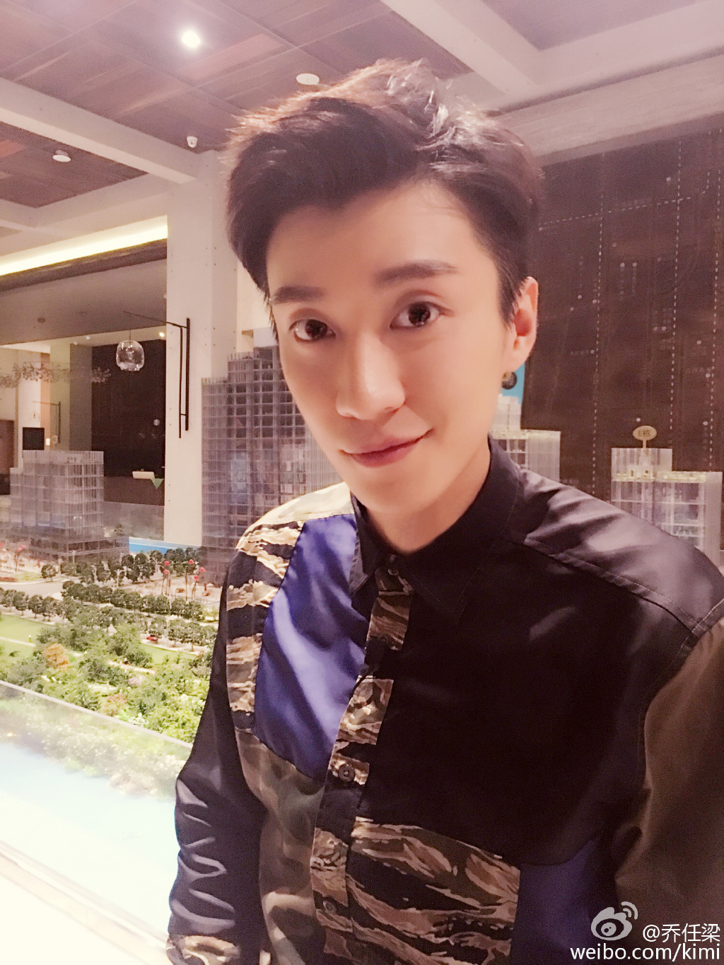 又一个主唱人气王自杀，当年的乔任梁依旧让人心痛，让我们一起为他们送行，一路走好