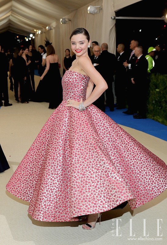 超模米兰达可儿现状,超模米兰达可儿晒生活美照