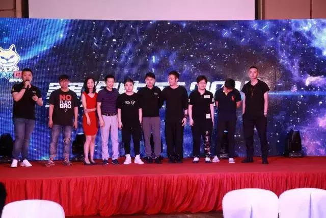 低分号卖得比高分号还好，我只在中国见过